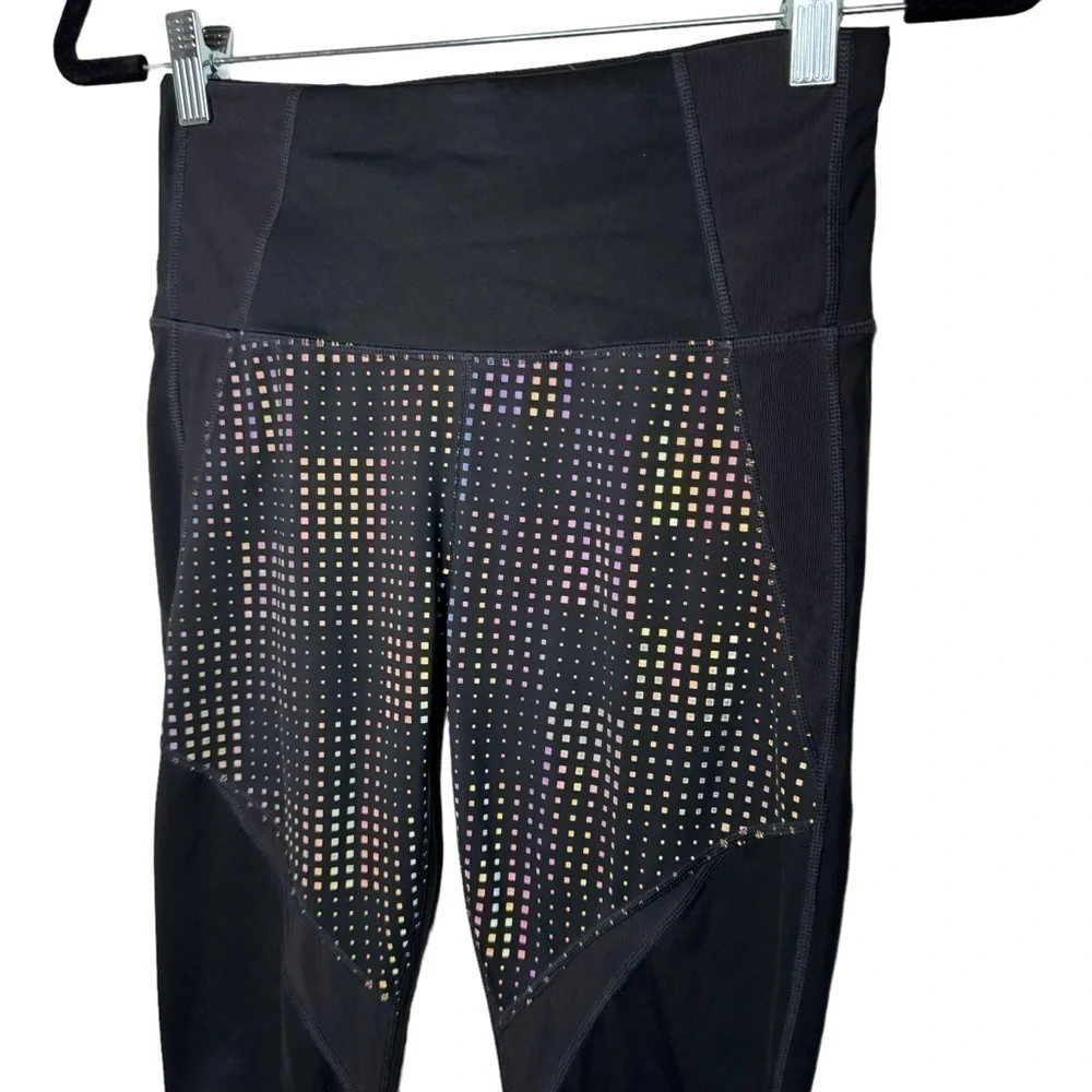 Athleta Aurora Precision‎ 7/8 Tight Leggings Black Multi Small